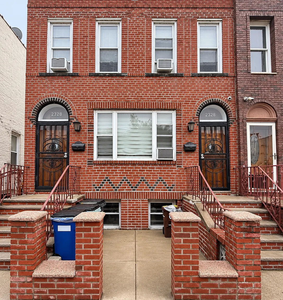2 bed, 737 sqft, $2,300 — Photo 1