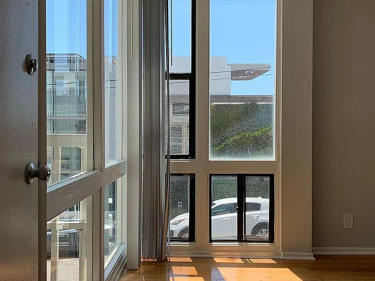 702 Manhattan Beach Blvd #J — Photo 12