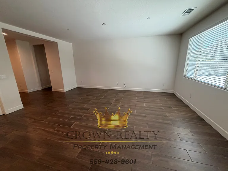 3315 S Meadowbrook St — Photo 9