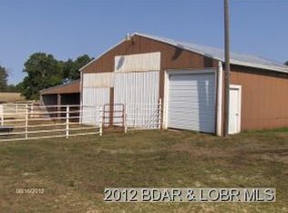 550 Hazel Valley Dr, Macks Creek, MO 65786