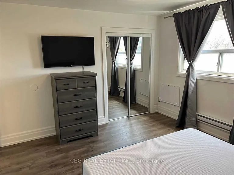 3901 Bathurst St — Photo 4