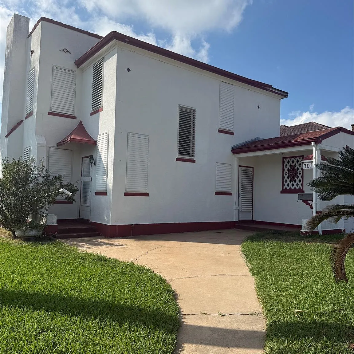 2 bed, 1.5 bath, 2537 sqft, $2,000 — Photo 1