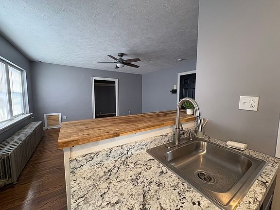5th image of 648 S 12th St #D3