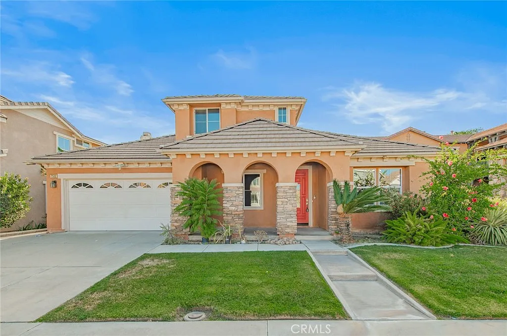 4 bed, 3100 sqft, $4,300 — Photo 1