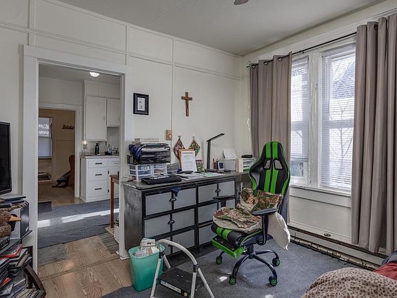 4th image of 532 East Cook Street