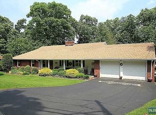 152 Sunrise Dr, Hawthorne, NJ 07506
