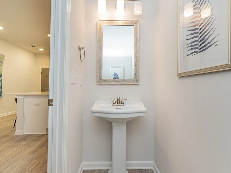 West Park Townhomes — Photo 21