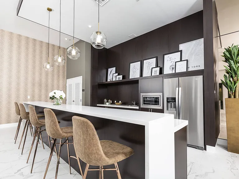 Village at Coral Reef — Photo 38