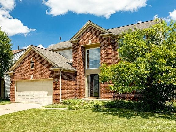 3rd image of 7674 Henley Dr