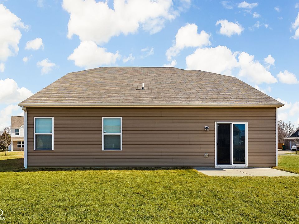 2nd image of 10480 Serviceberry Dr