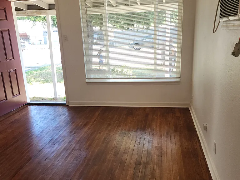 1005 Callen St — Photo 21