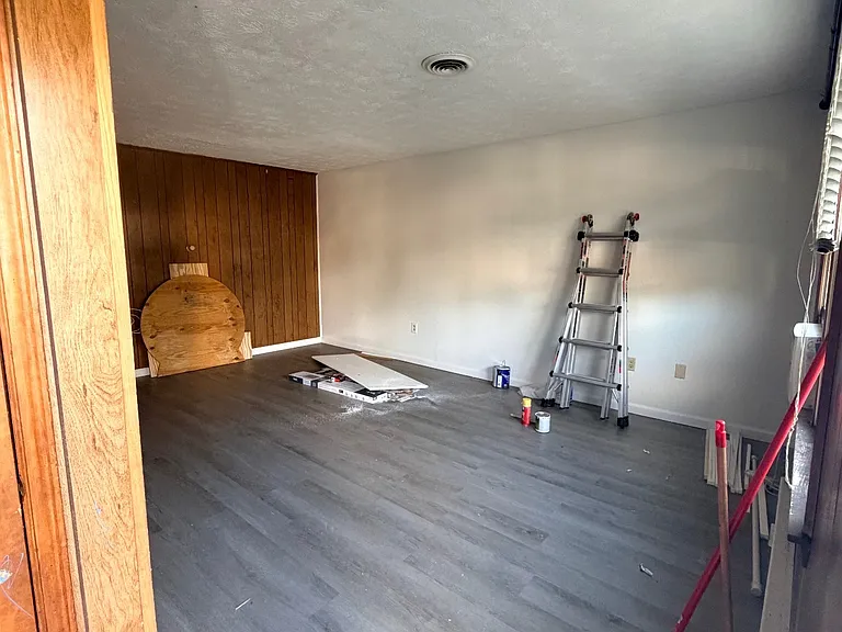 1111 Franklin St — Photo 2