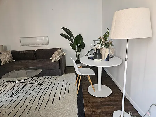 Living room, photo 2