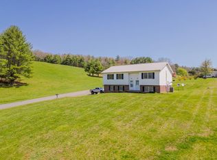 323 Rainbow Dr, Galax, VA 24333