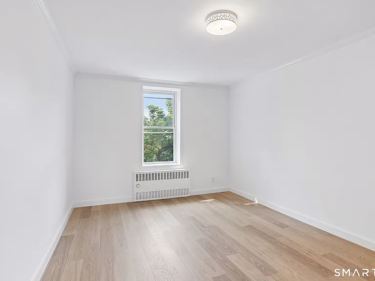 7 4th St #3H — Photo 8