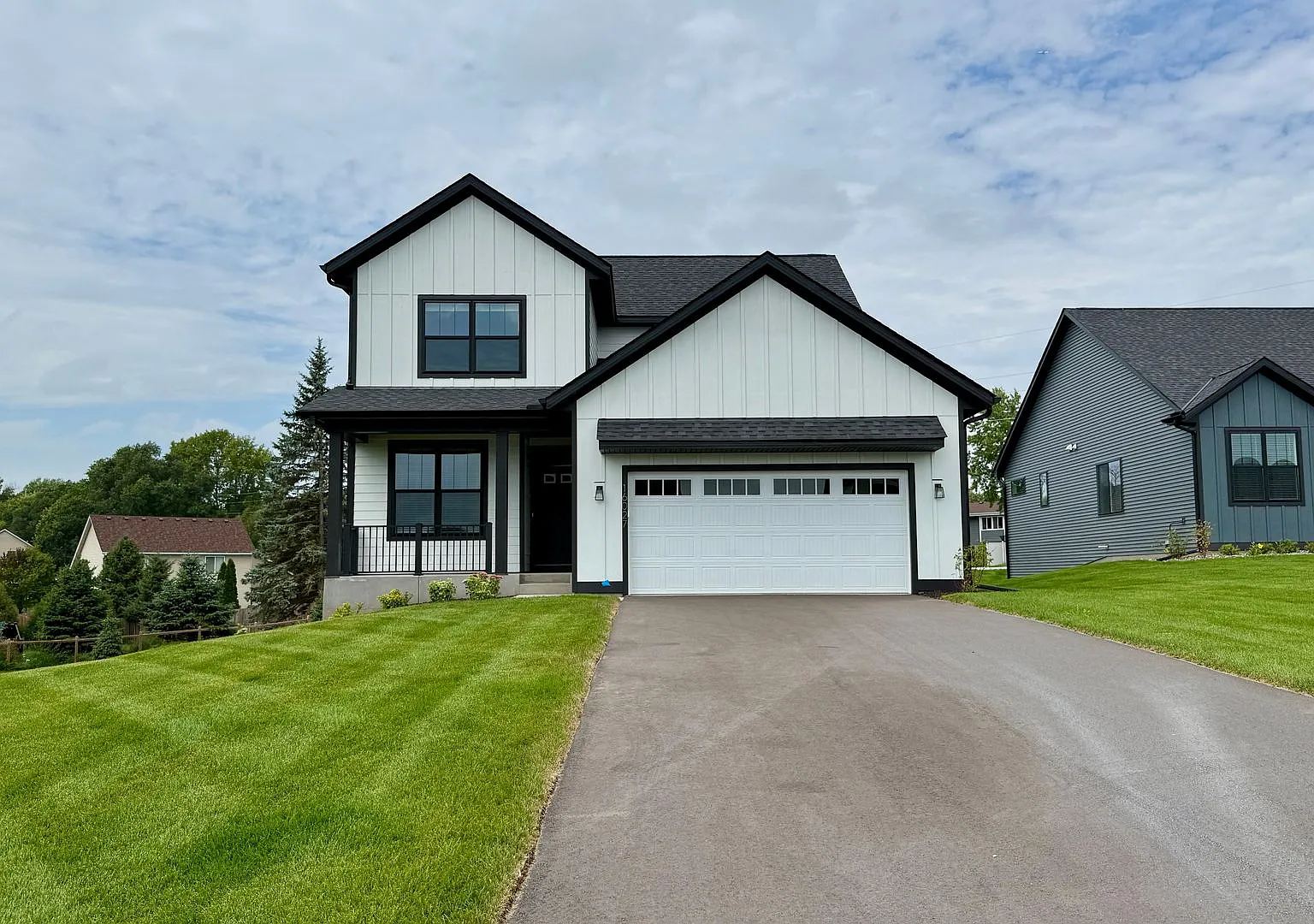 Move-In Ready New Home with Attached Garage — Photo 1