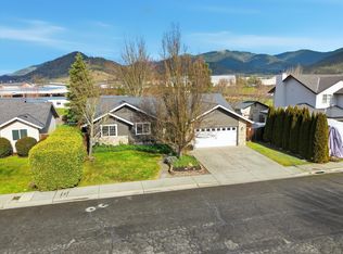 2074 SE Kayleigh Way, Grants Pass, OR