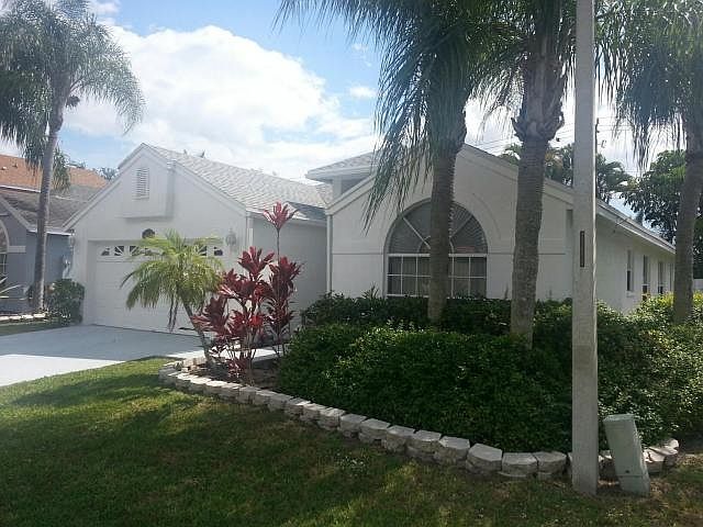 1st image of 1393 Fairfax Cir E