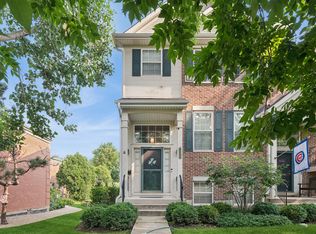 2106 Rugen Rd #B, Glenview, IL 60026