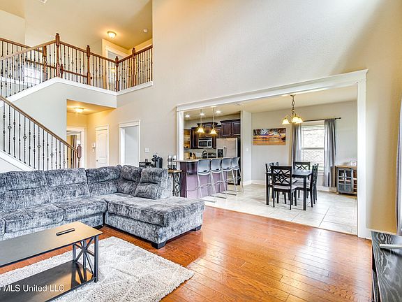 3rd image of 10280 Hutter Rd