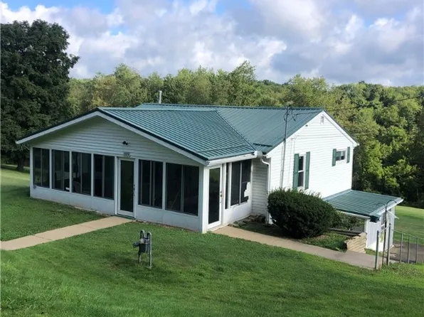 105 Church St, Burgettstown, PA 15021