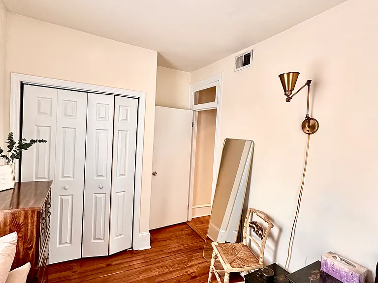 4253 Ridge Ave #2R — Photo 9