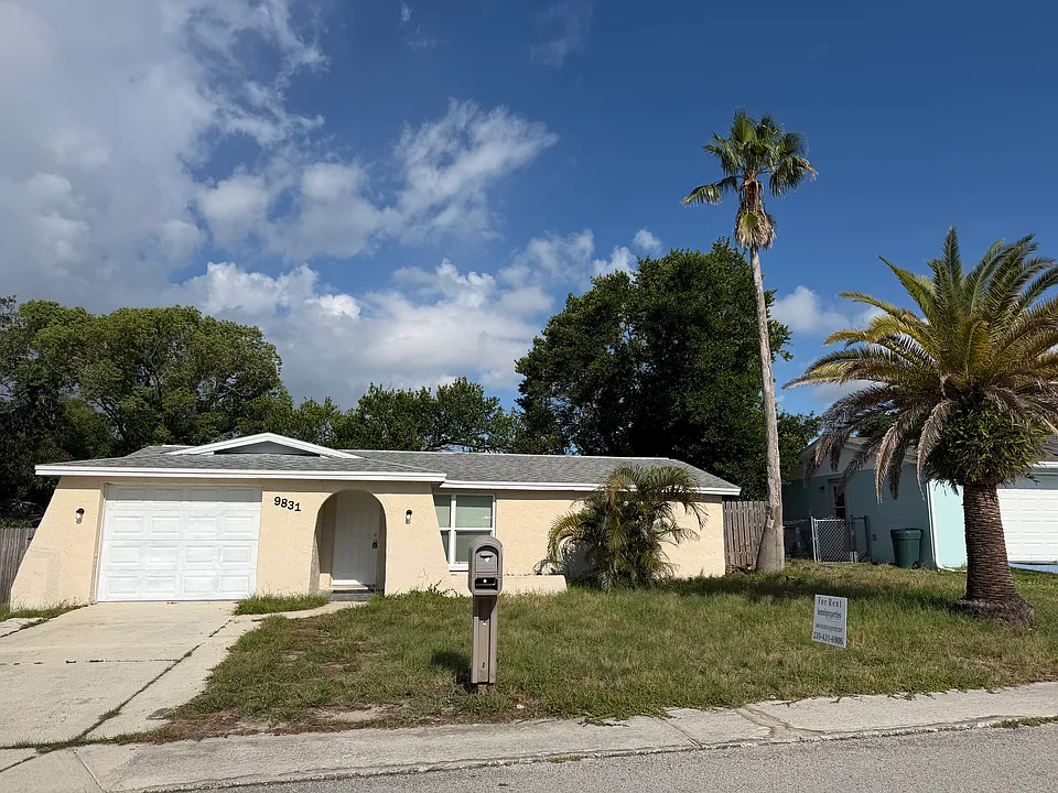 9831 Rainbow Ln