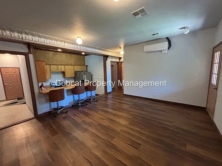 1015 US Highway 395 N #A — Photo 4