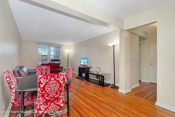 Sold by REMAX Elite | media 19