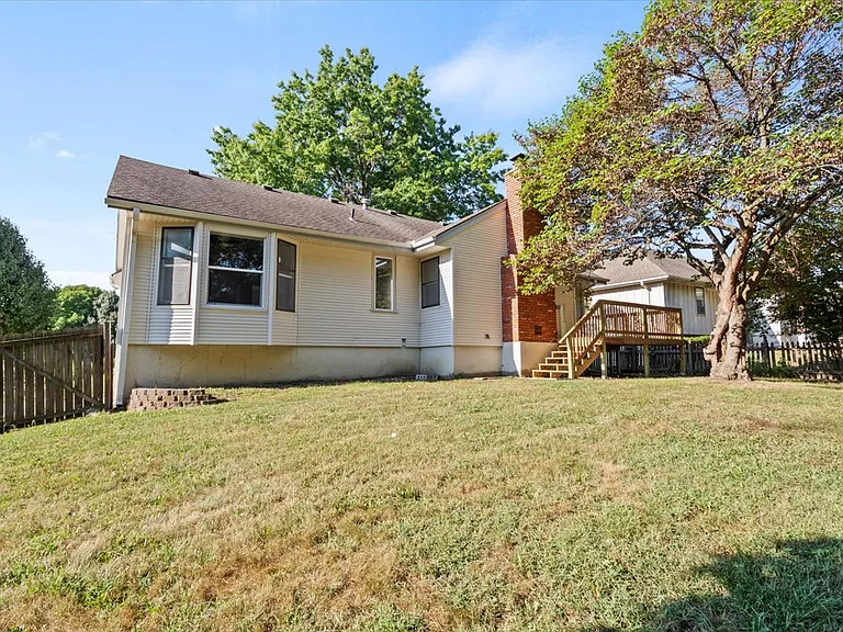 1206 SE 5th Ter — Photo 25