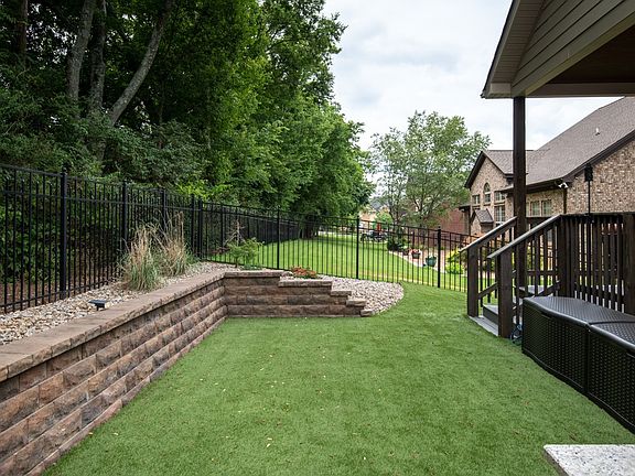3rd image of 106 Tipperton Ct