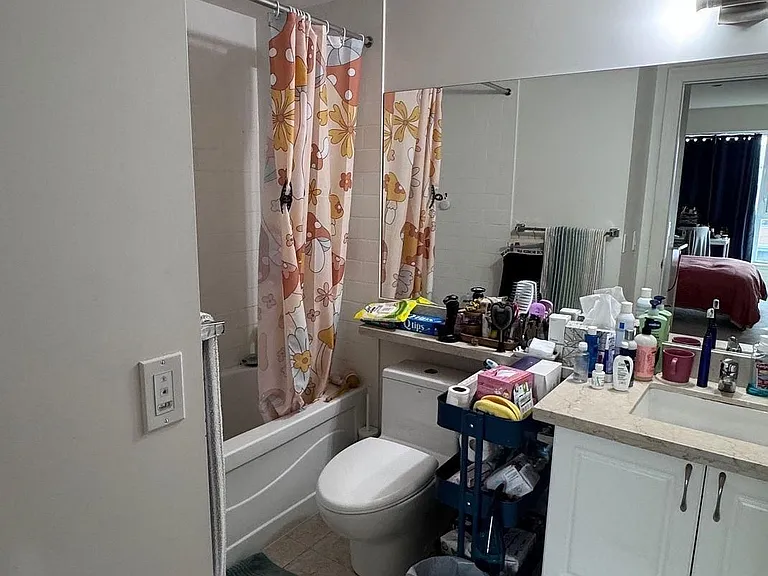 21 Upper Duke Cres #608 — Photo 8