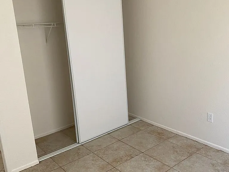 10231 Lawson Ave — Photo 9