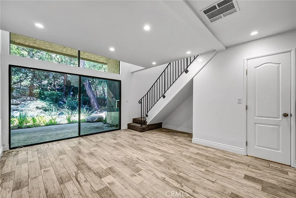 1 bed, 1.5 bath, 944 sqft, $2,750 — Photo 1