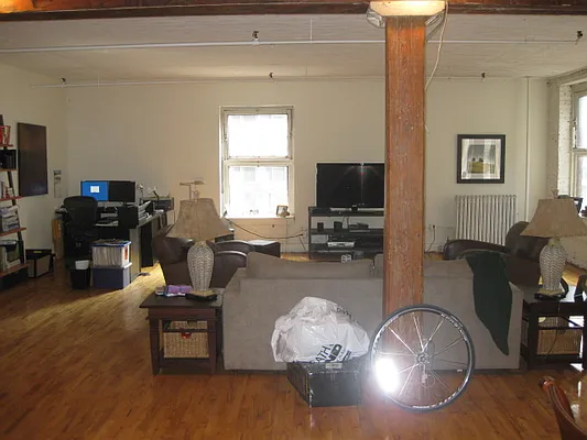 Rented by Skygroup Realty | media 7