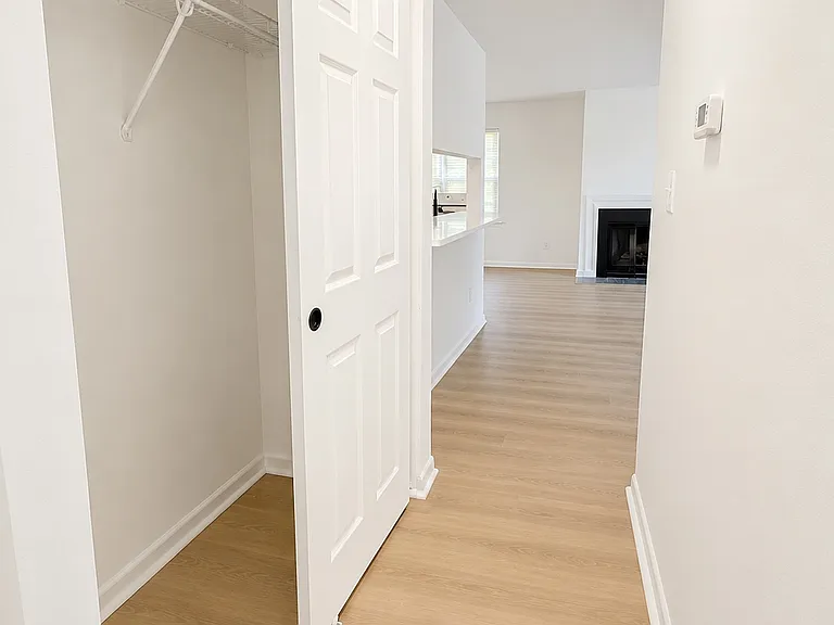 2484 Winding Hills Dr — Photo 14