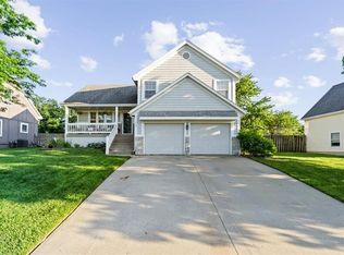 727 SE London Way, Lees Summit, MO 64081