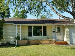 1010 24th Ave S, Grand Forks, ND 58201