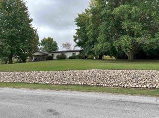 5121 E McKenna Rd, Warsaw, IN 46582