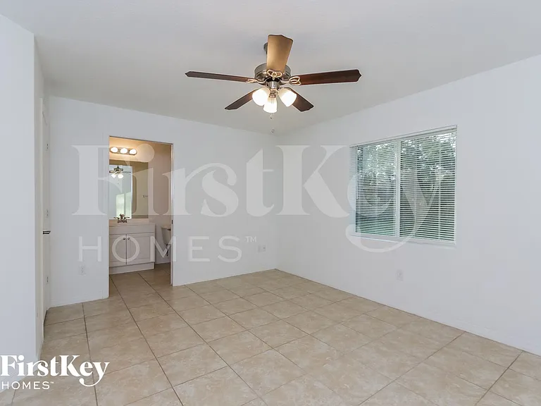 5569 Landry Ave — Photo 8