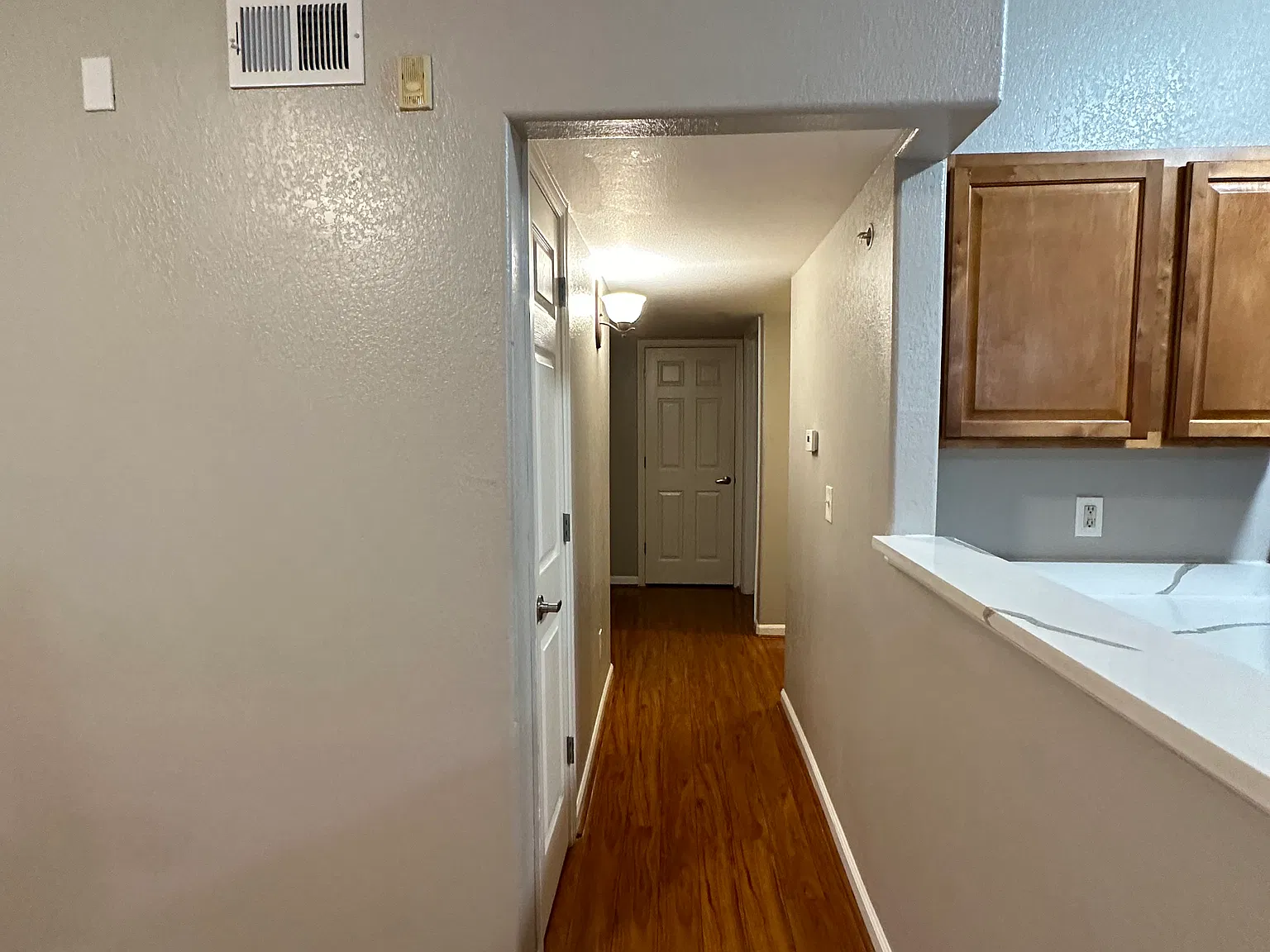 3 bed, 1236 sqft, $2,300 — Photo 4