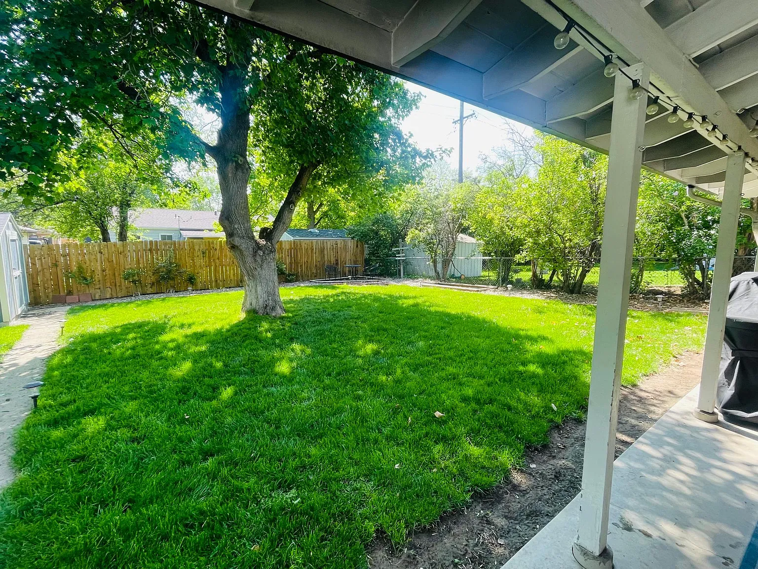 4 bed, 2020 sqft, $3,495 — Photo 2