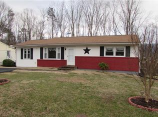 717 Ingalls St, Clifton Forge, VA 24422