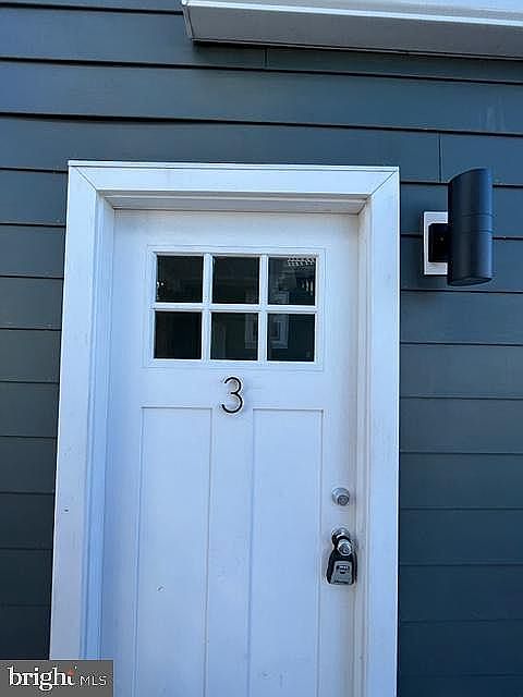 1st image of 100 E Poplar Ave Unit 3