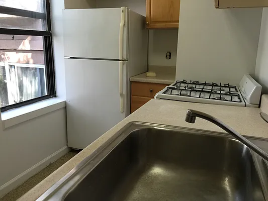 Rented by GPA Realty | media 18