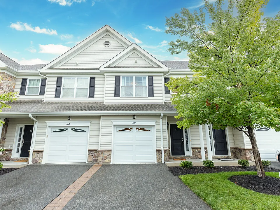 52 Parkside Dr