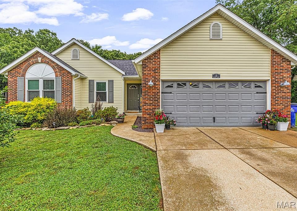 1st image of 52 Ashford Pl