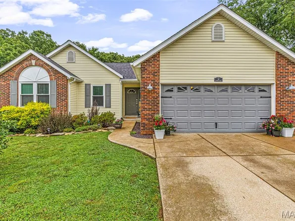 52 Ashford Pl, Festus, MO 63028