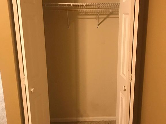 4th image of 504 Louisa Ave APT 1