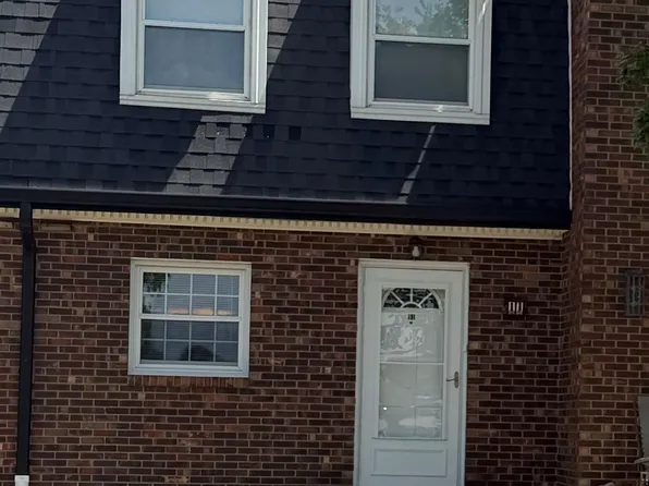 1900 S 2nd Ave APT 11, Morton, IL 61550